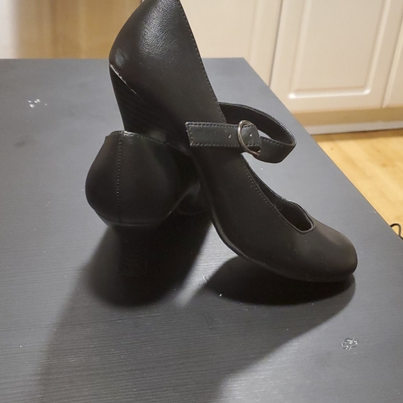 Black dancing heels - Picture 2 of 3